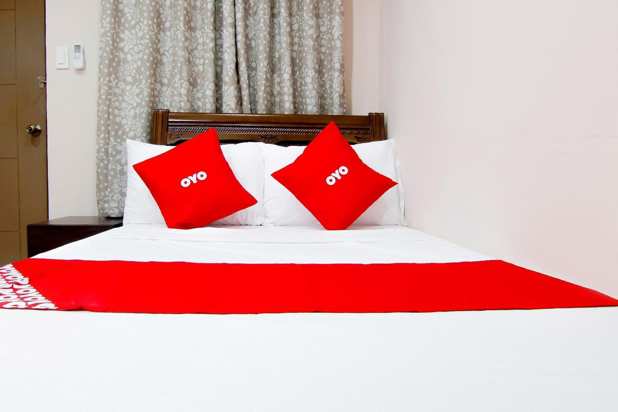 Oyo 766 Ichehan Apartments Манила Екстериор снимка