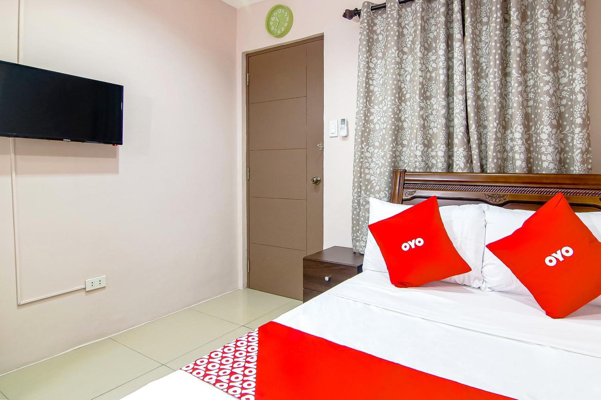 Oyo 766 Ichehan Apartments Манила Екстериор снимка